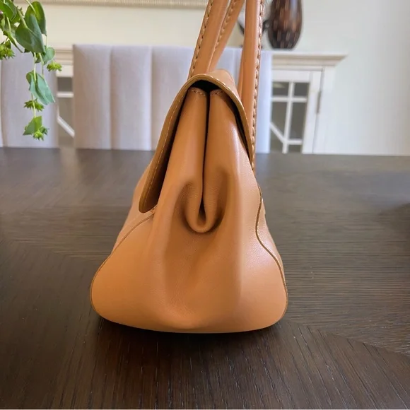 Tod’s D Bag Handbag - Camel / Tan Leather Shoulder Bag